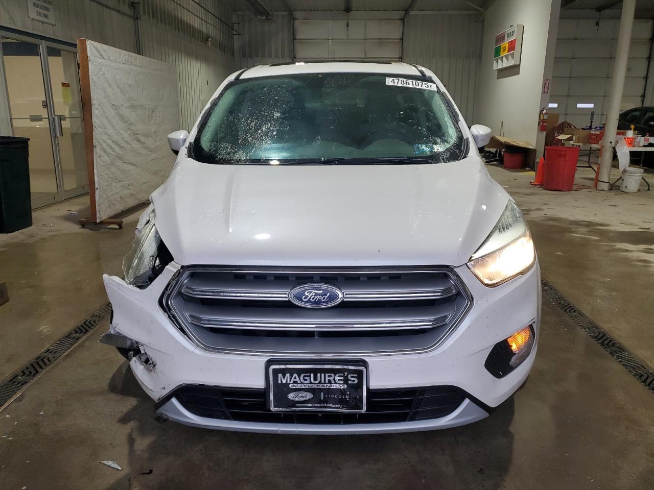 2017 FORD ESCAPE SE - Фото 5