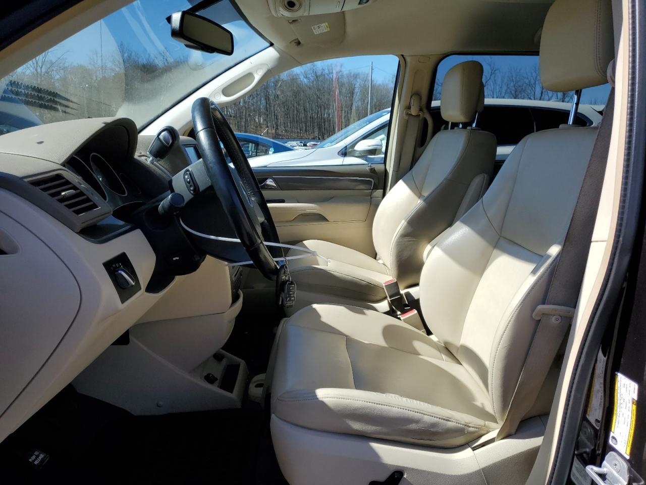 2010 VOLKSWAGEN ROUTAN SE - Фото 7