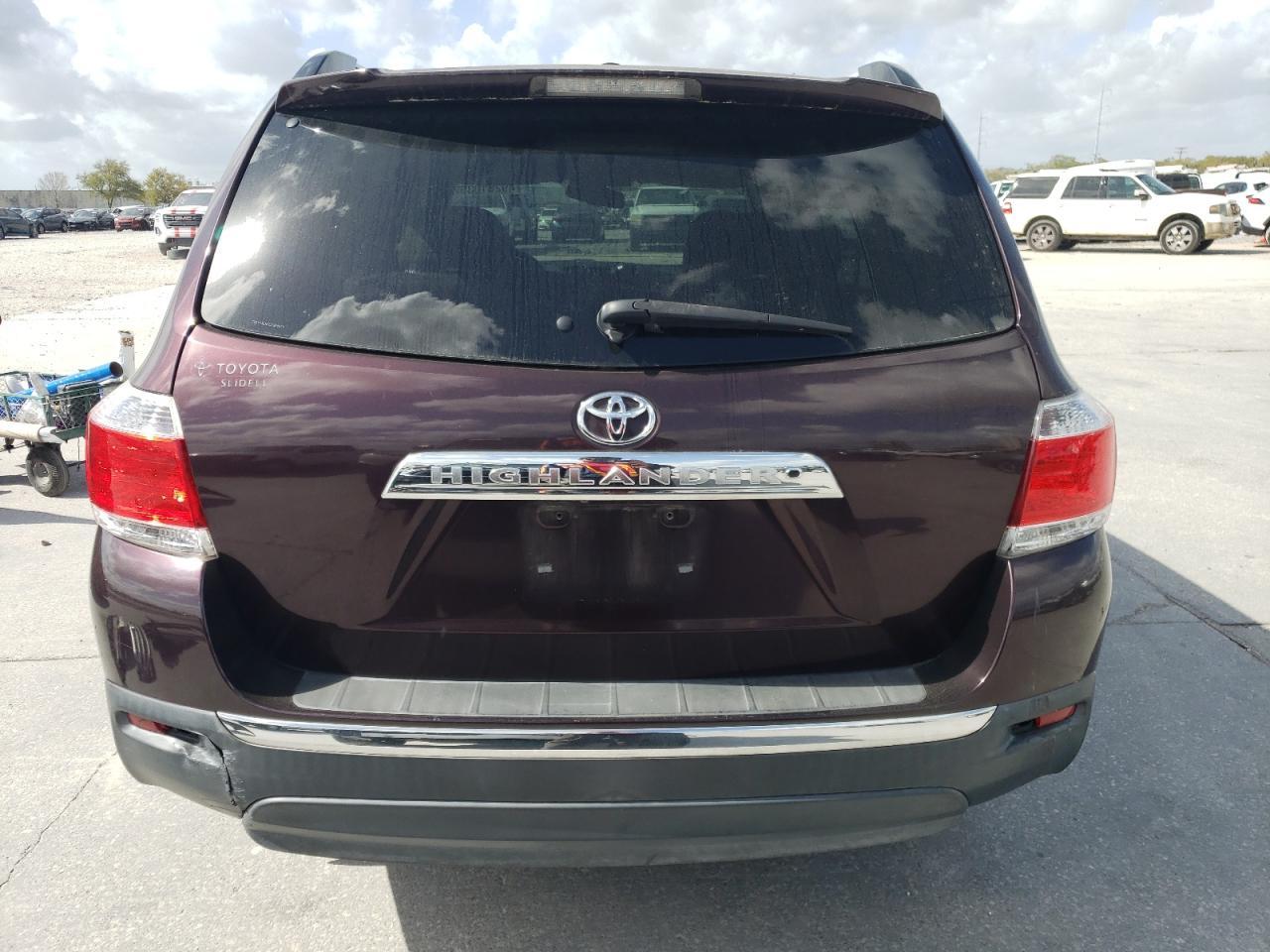 2012 TOYOTA HIGHLANDER - Фото 6
