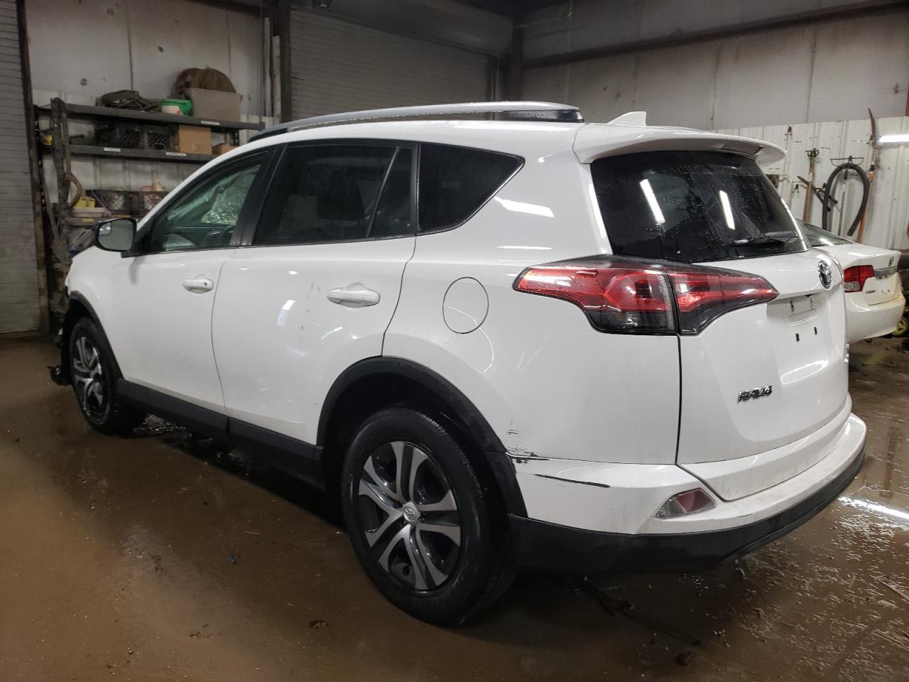 2018 TOYOTA RAV4 LE - Image 2