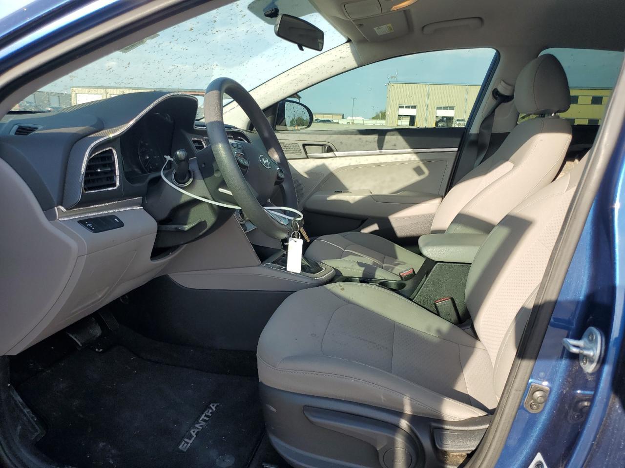 2019 HYUNDAI ELANTRA SE - Фото 7