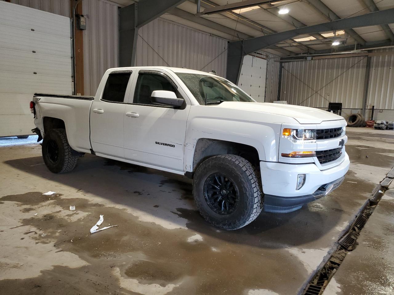 2017 CHEVROLET SILVERADO - Фото 4