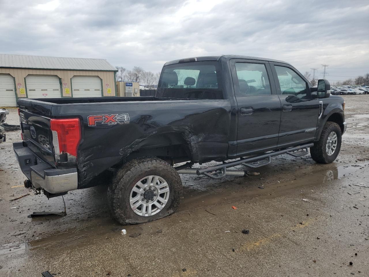 2017 FORD F250 SUPER - Image 3