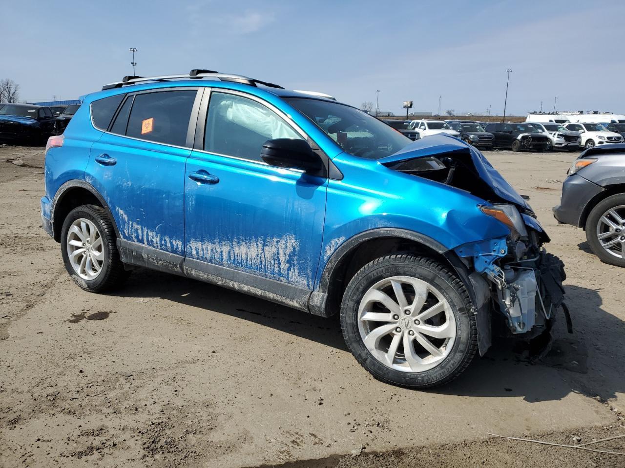 2017 TOYOTA RAV4 LE - Image 4