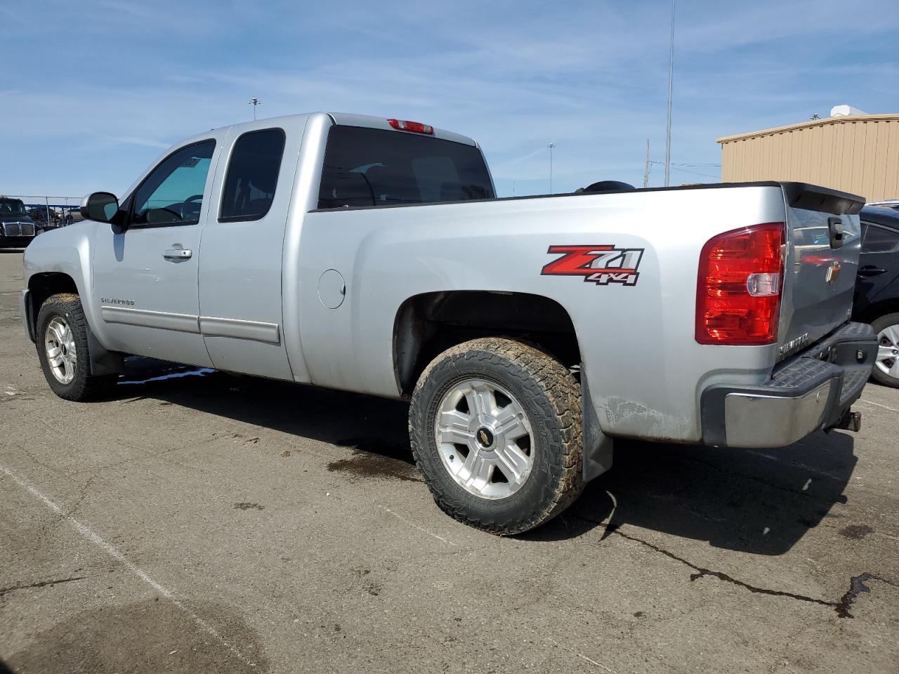 2013 CHEVROLET SILVERADO - Фото 2