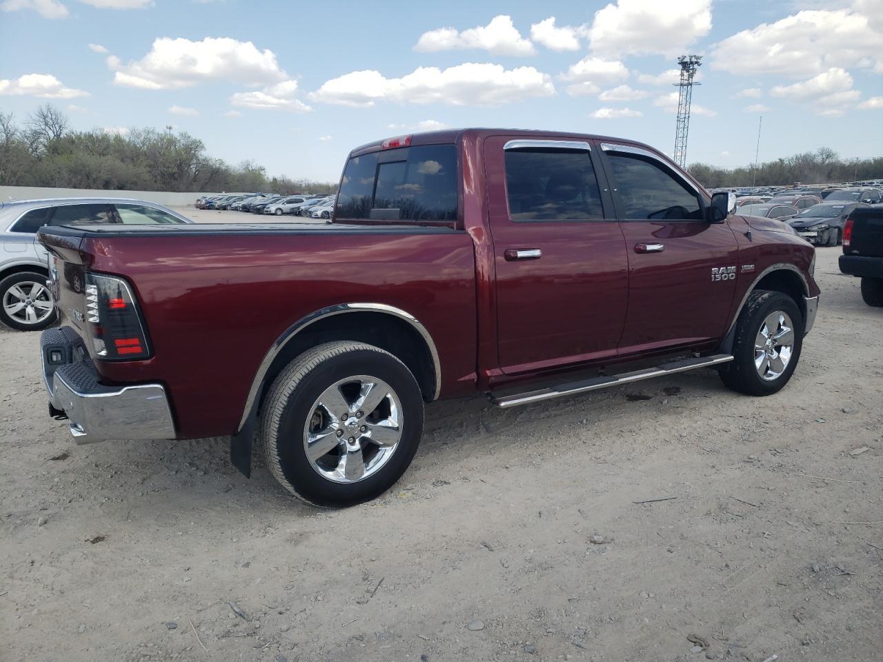 2017 RAM 1500 SLT - Image 3