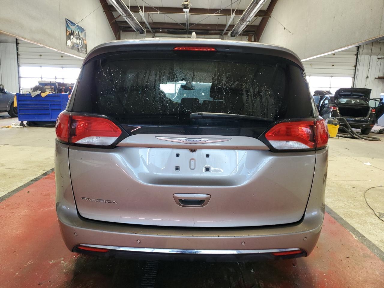 2017 CHRYSLER PACIFICA T - Image 6