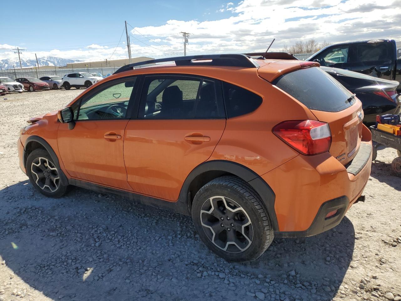 2014 SUBARU XV CROSSTR - Image 2