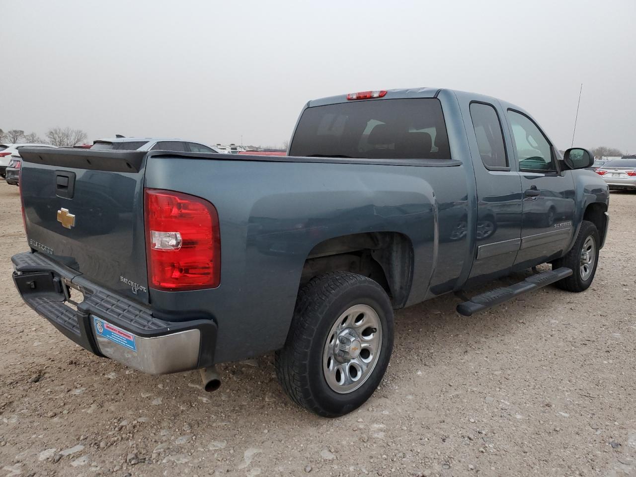 2013 CHEVROLET SILVERADO - Image 3