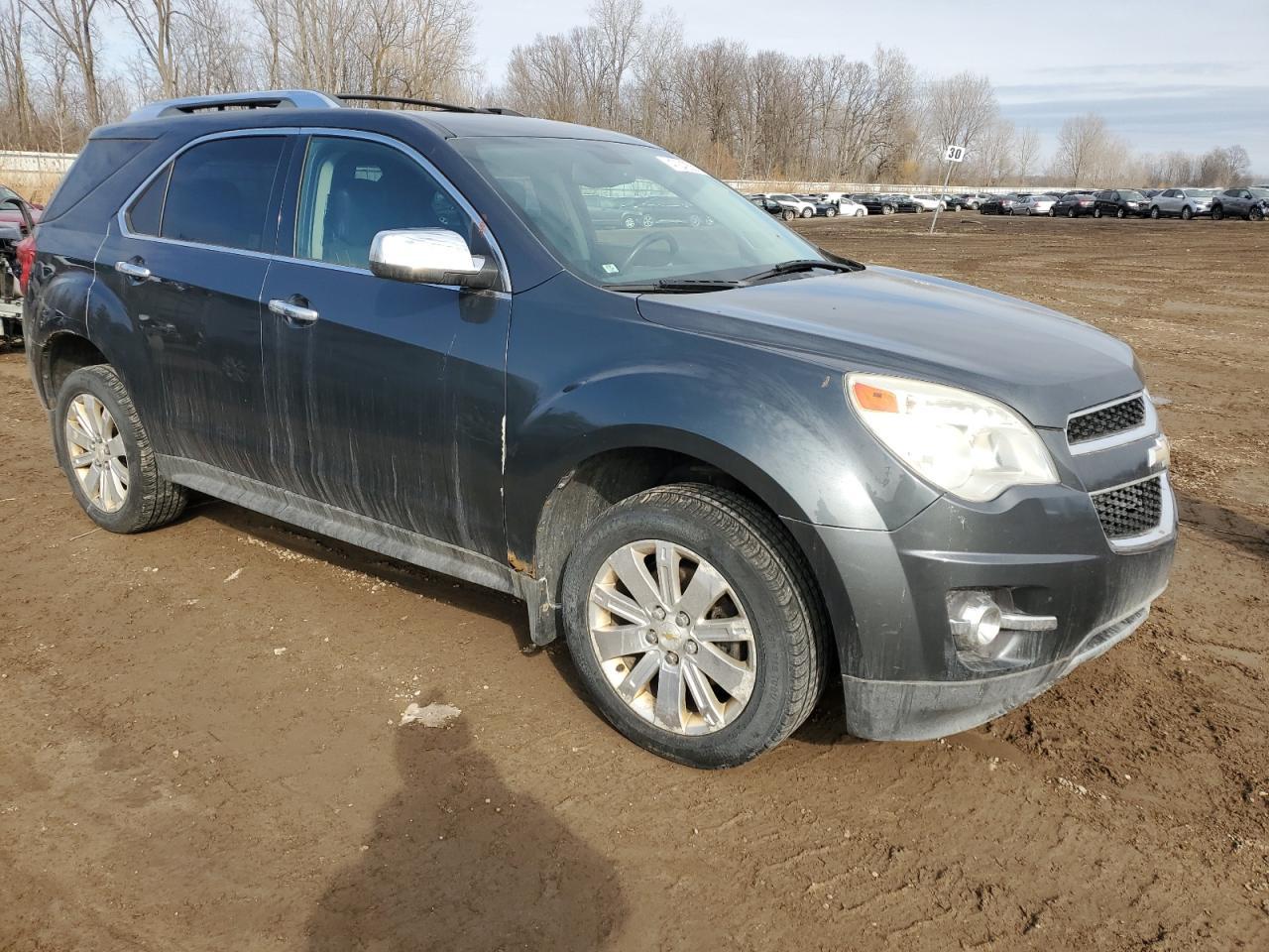 2011 CHEVROLET EQUINOX LT - Image 4