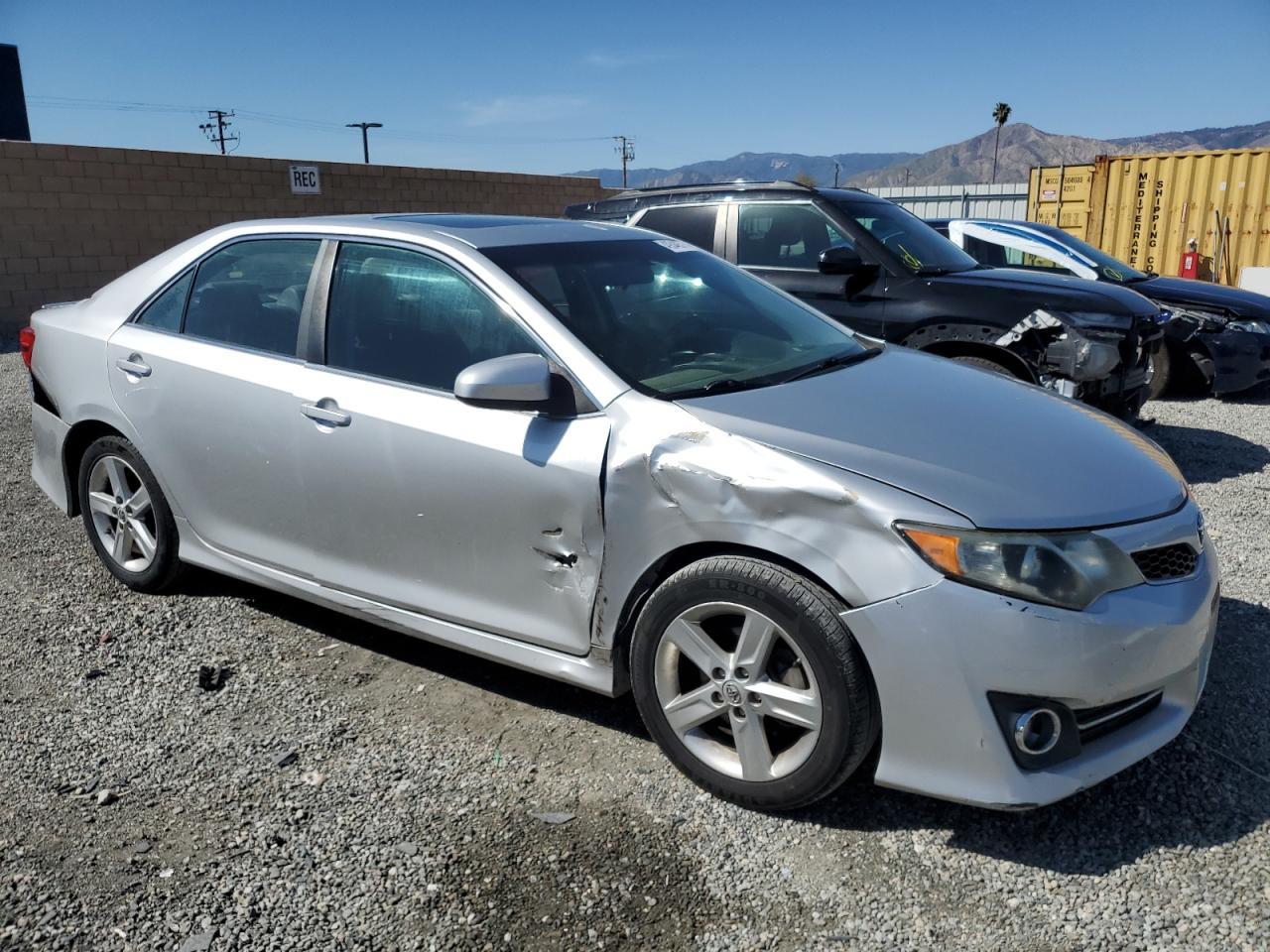 2013 TOYOTA CAMRY L - Фото 4