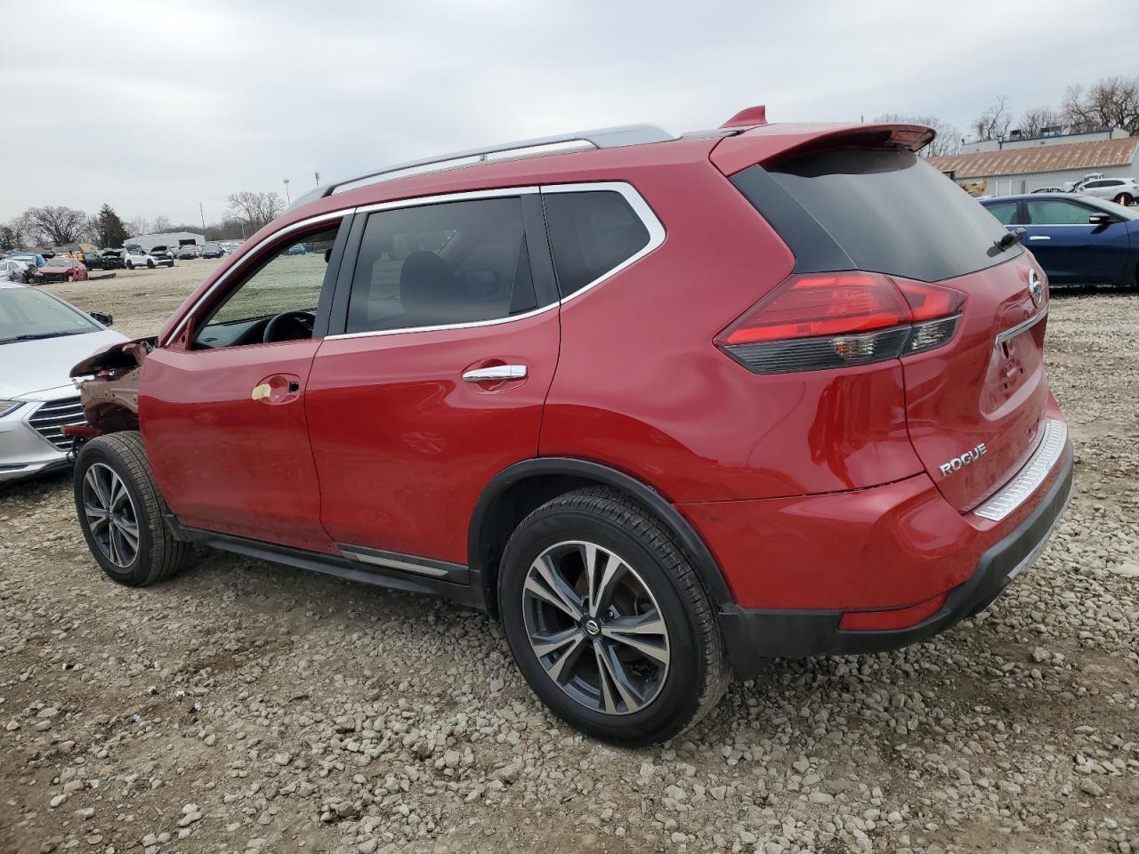 2017 NISSAN ROGUE SV - Image 2