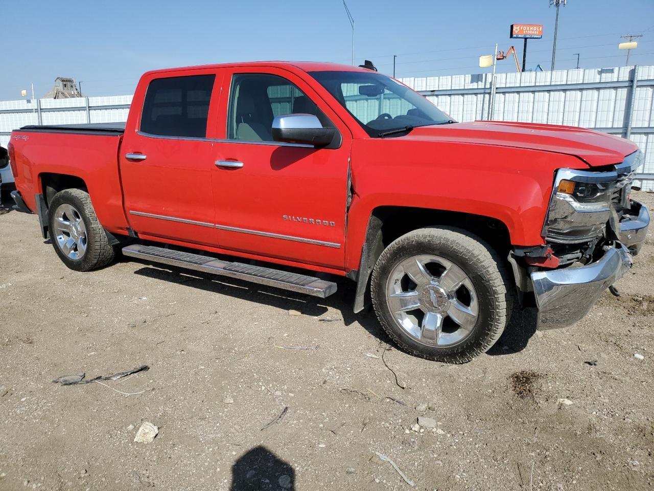 2017 CHEVROLET SILVERADO - Image 4
