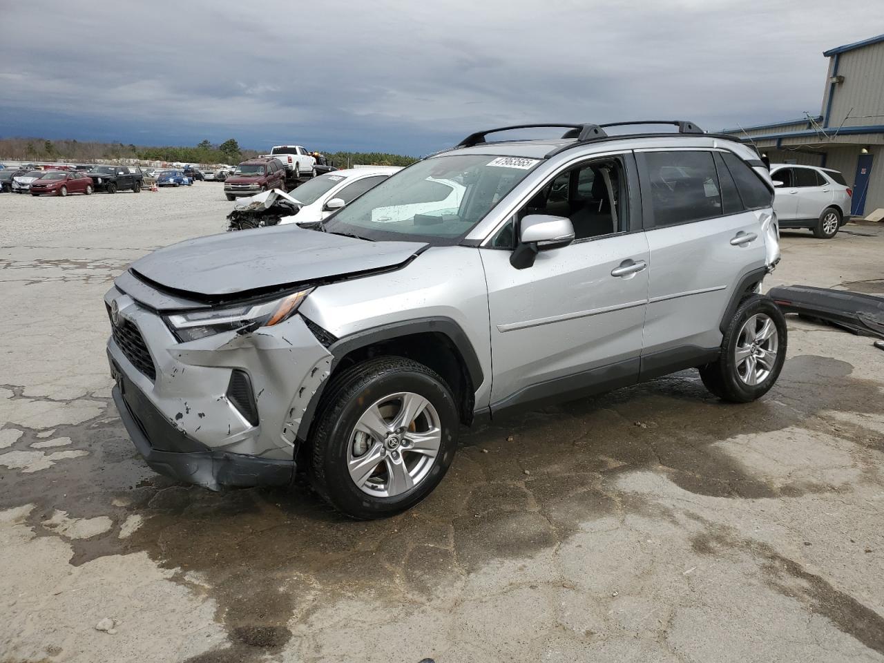 2022 TOYOTA RAV4 XLE