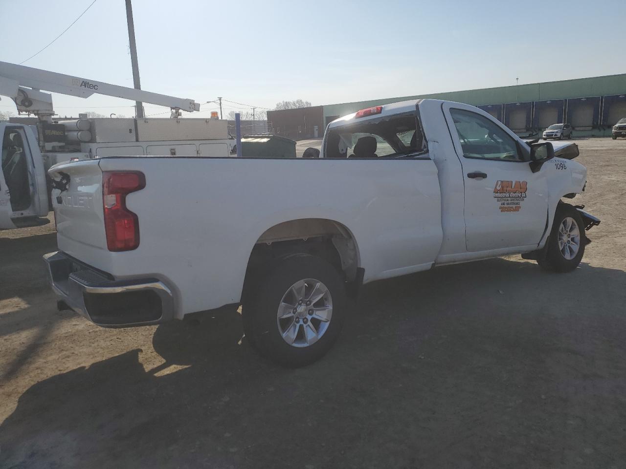2019 CHEVROLET SILVERADO - Фото 3