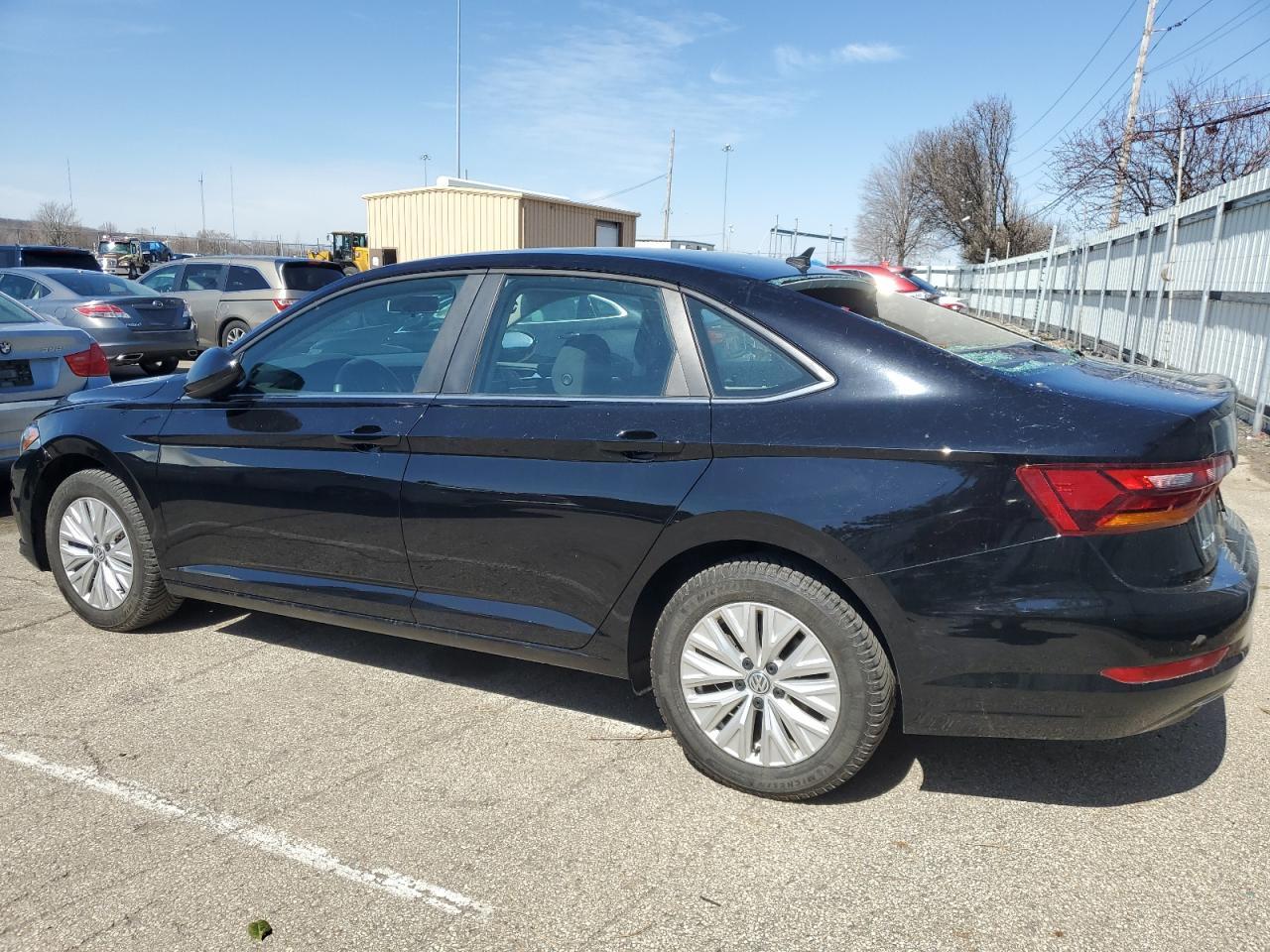 2019 VOLKSWAGEN JETTA S - Фото 2