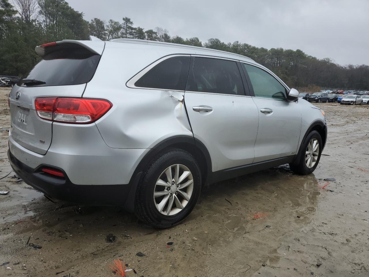 2017 KIA SORENTO LX - Фото 3
