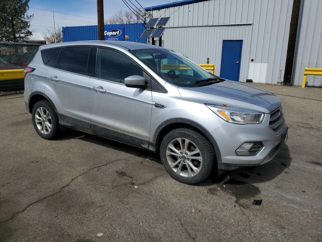 2017 FORD ESCAPE SE - Фото 4