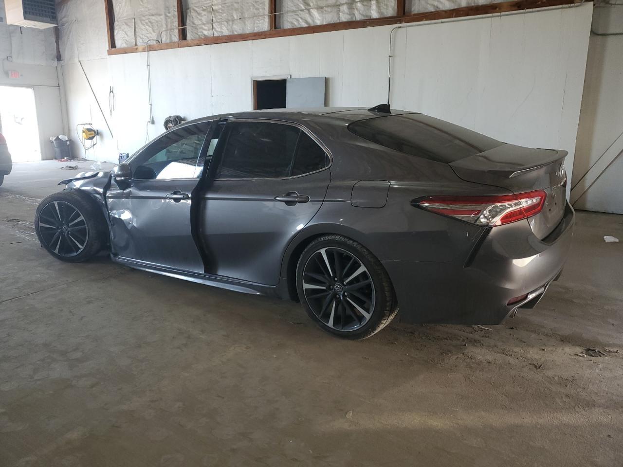 2019 TOYOTA CAMRY XSE - Фото 2
