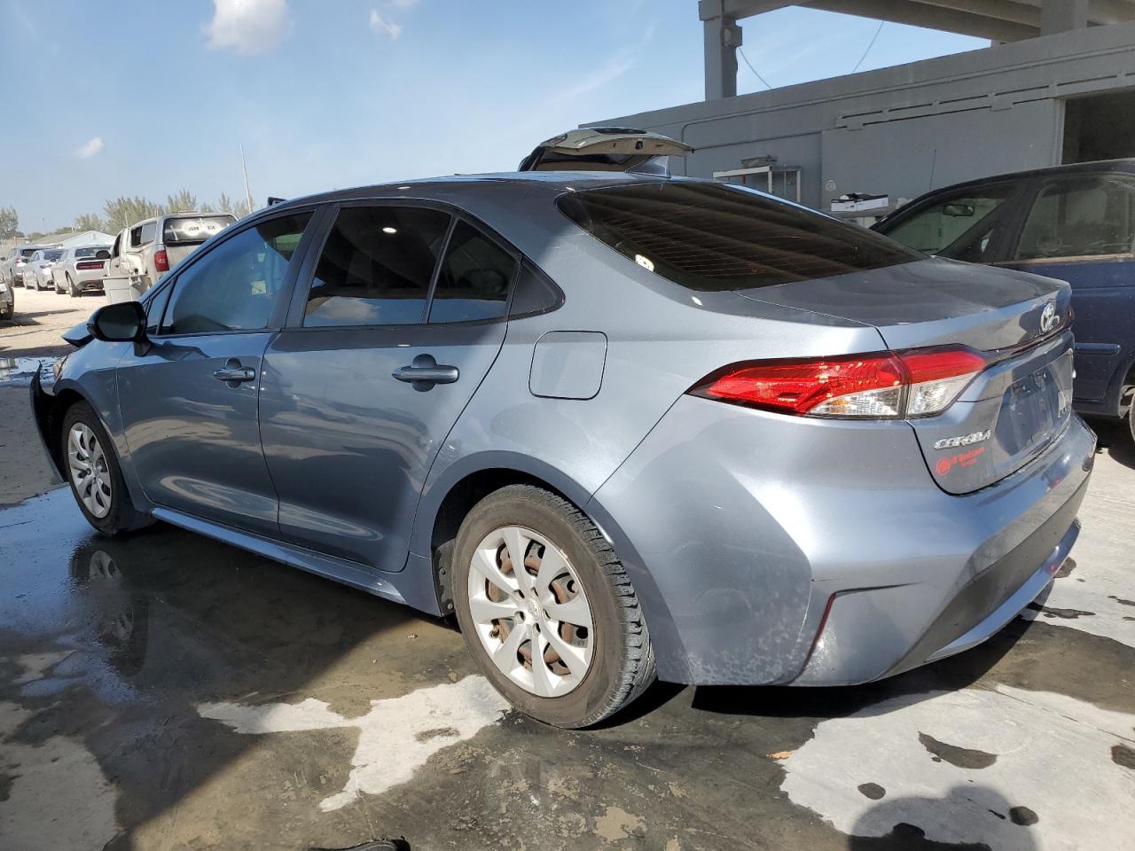2021 TOYOTA COROLLA LE - Фото 2