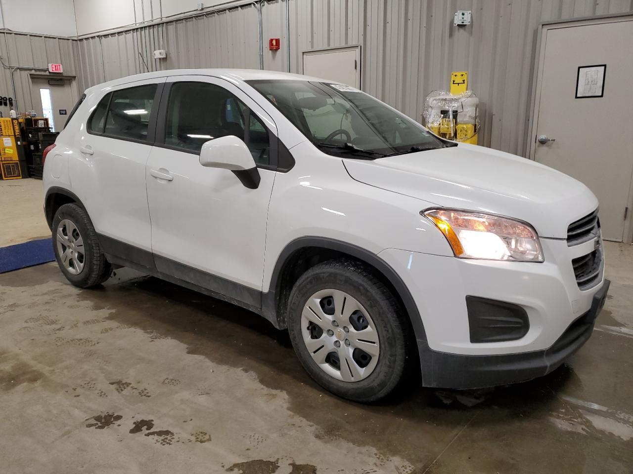 2015 CHEVROLET TRAX LS - Image 4