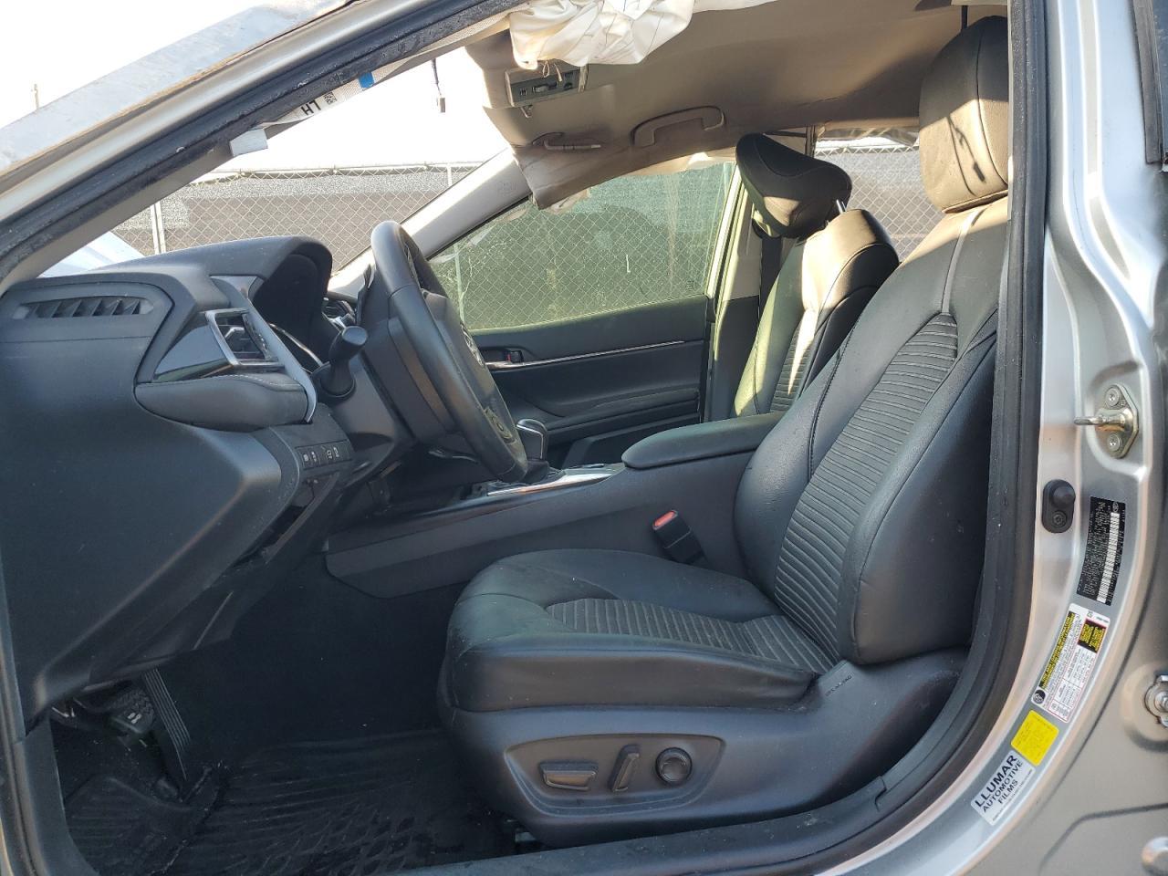 2020 TOYOTA CAMRY SE - Image 7