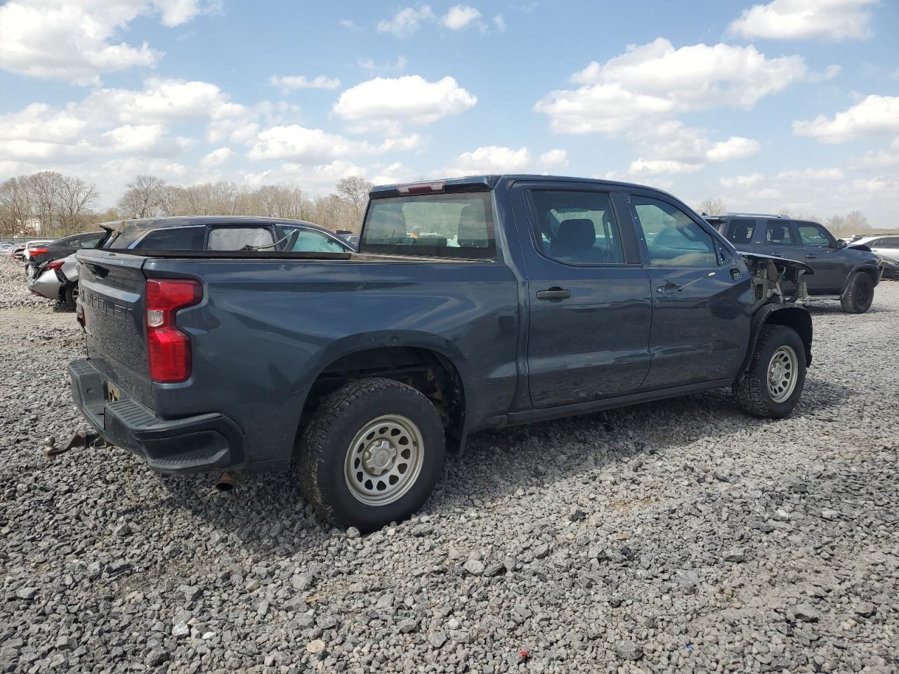 2019 CHEVROLET SILVERADO - Фото 3