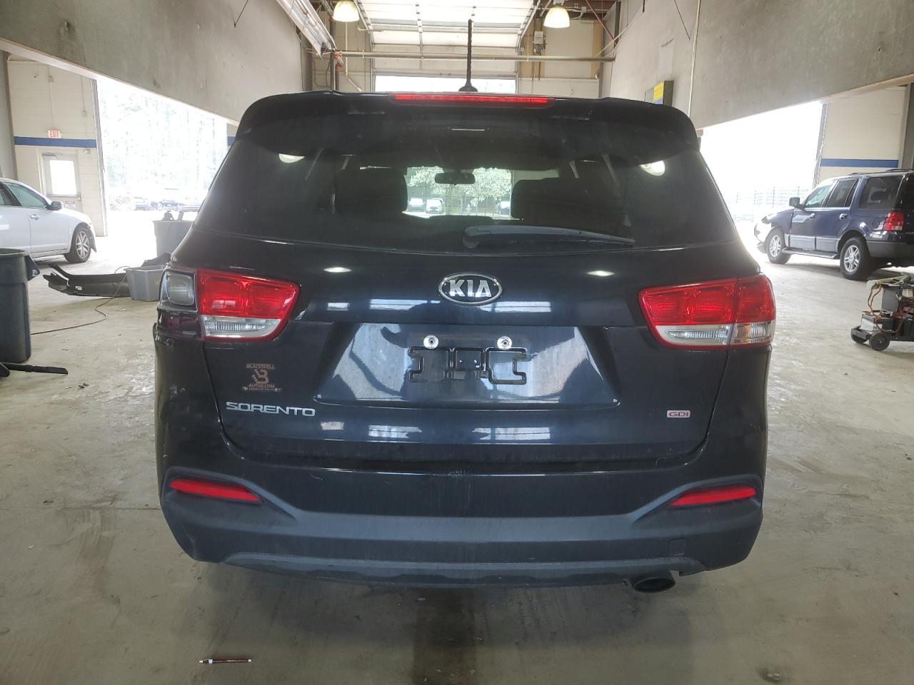 2017 KIA SORENTO LX - Фото 6