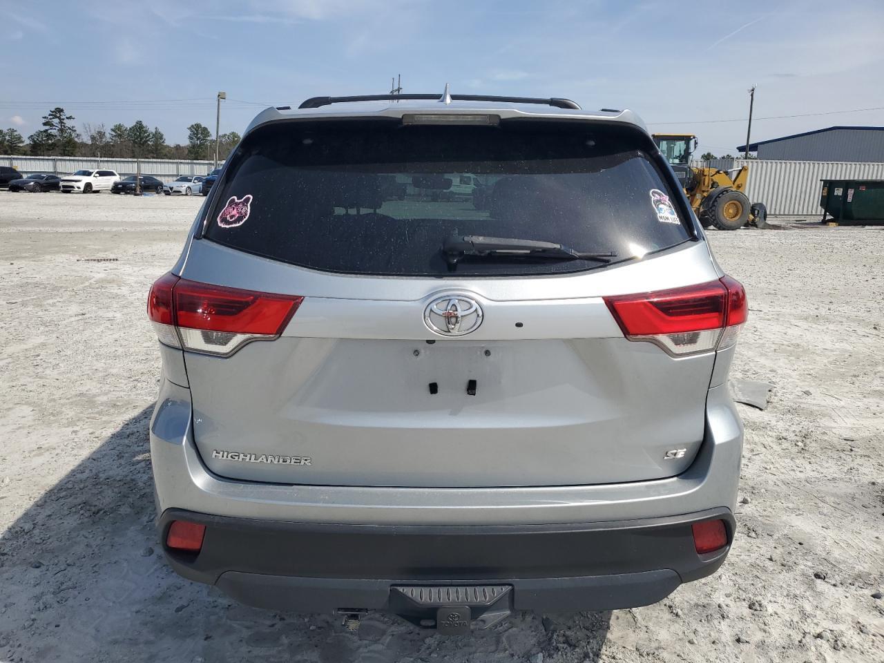 2018 TOYOTA HIGHLANDER - Image 6