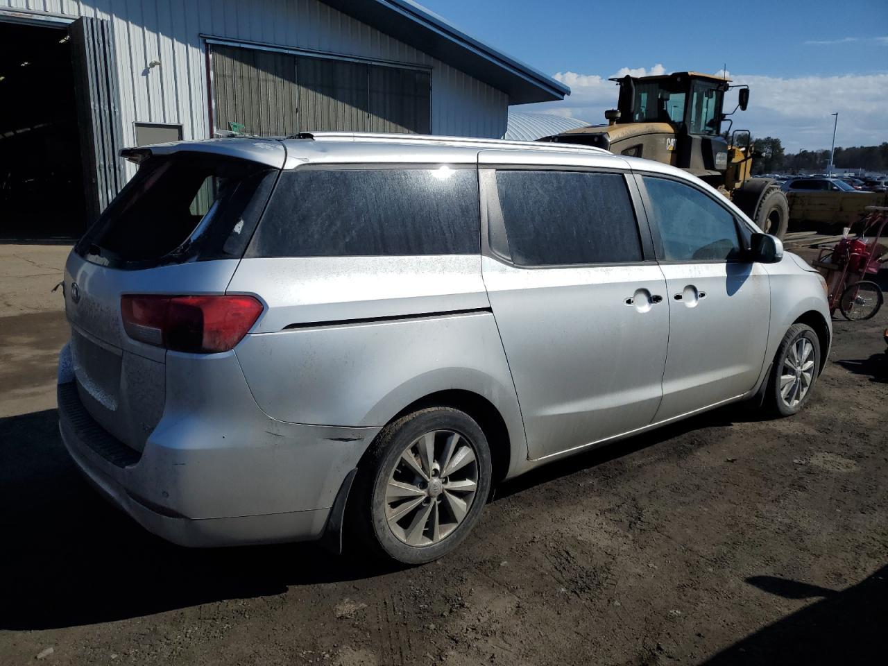 2016 KIA SEDONA LX - Image 3