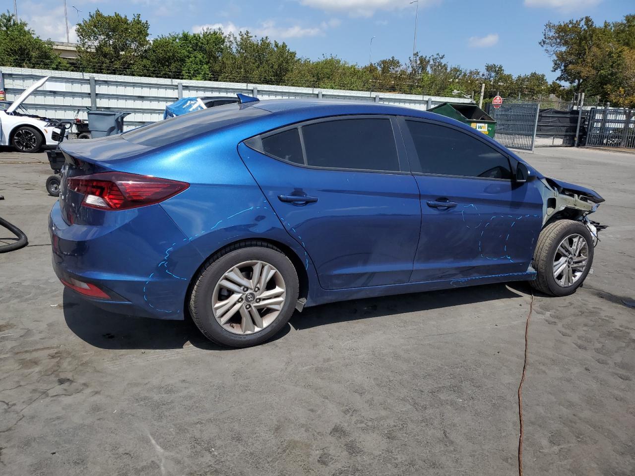 2019 HYUNDAI ELANTRA SE - Image 3