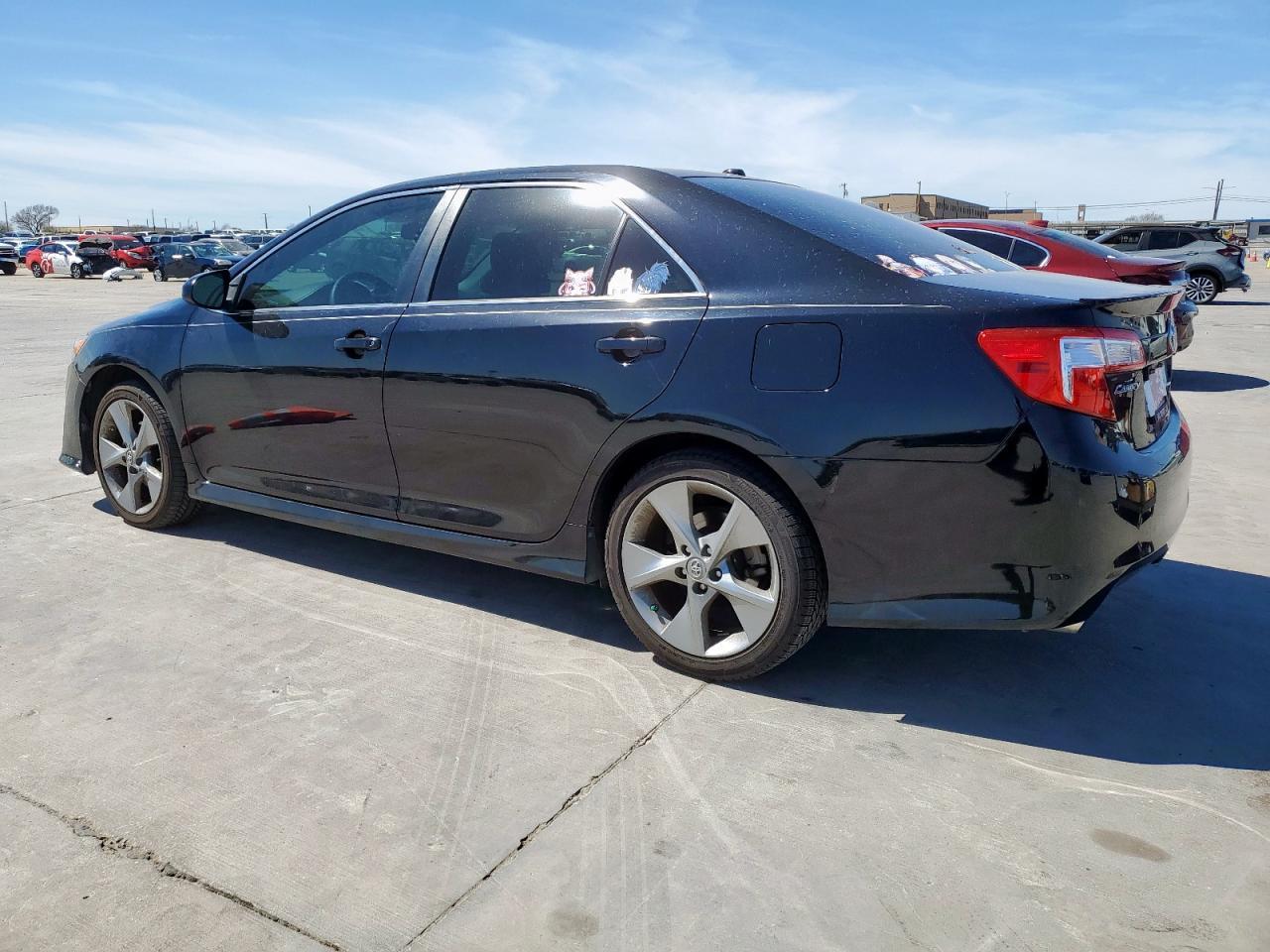 2012 TOYOTA CAMRY SE - Фото 2