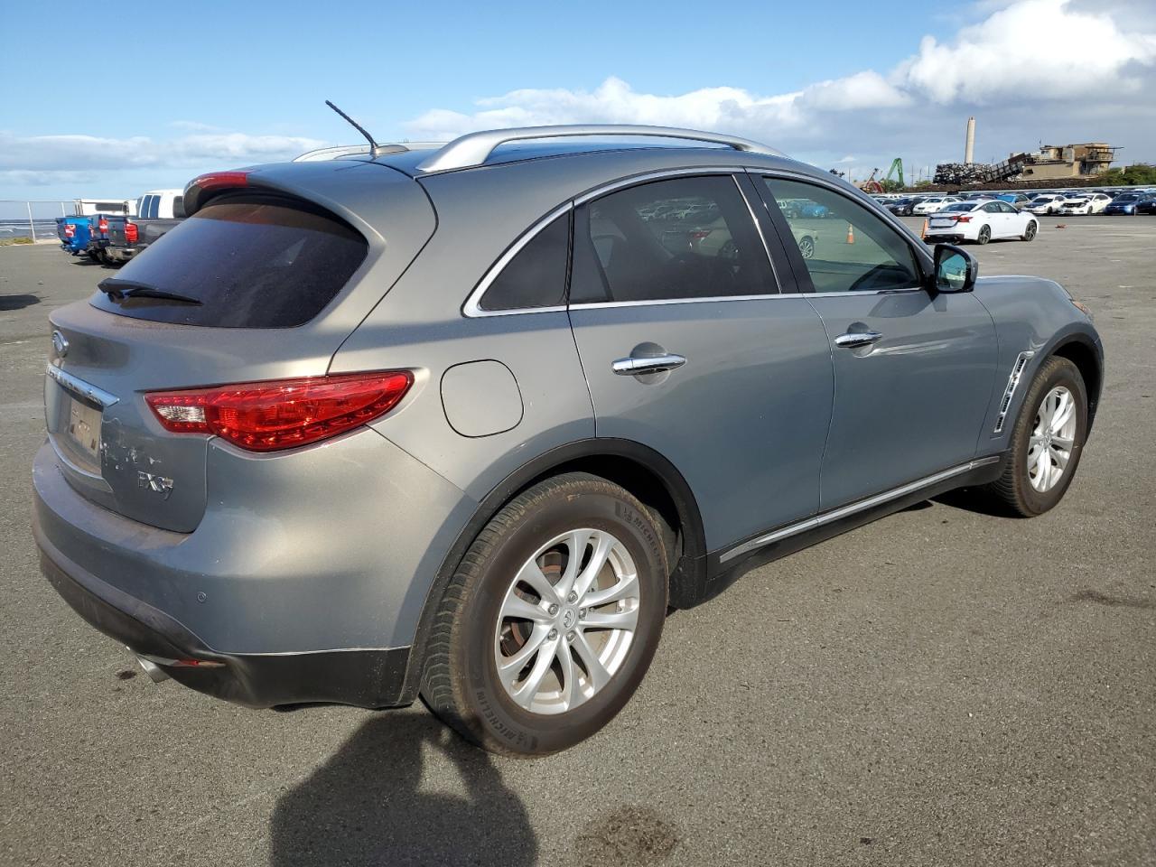 2013 INFINITI FX37 - Фото 3