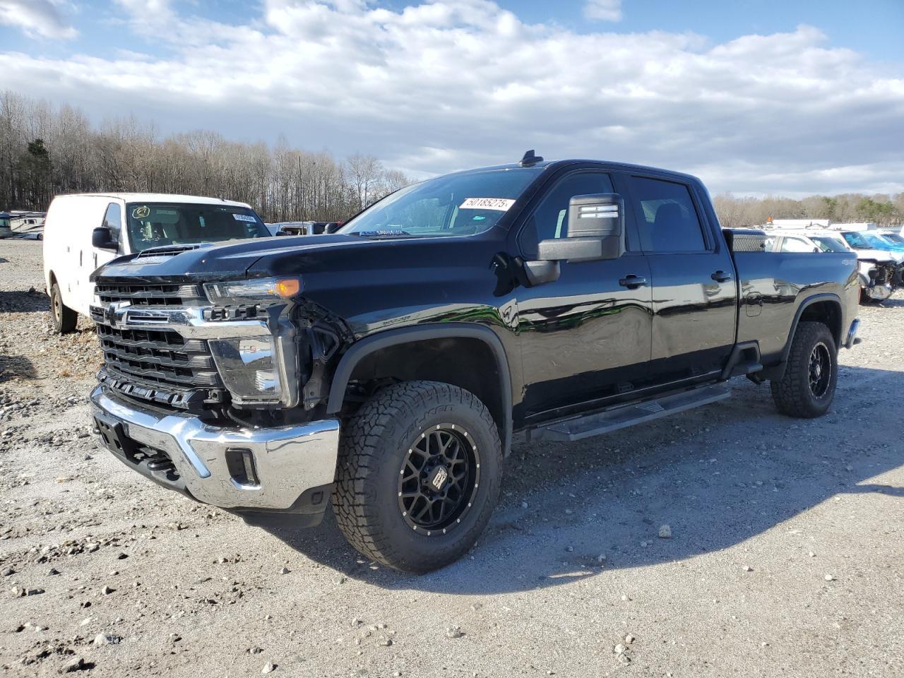 2024 CHEVROLET SILVERADO