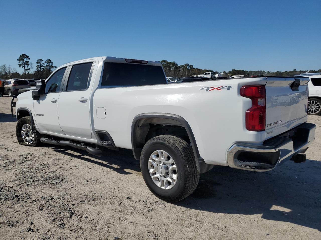 2020 CHEVROLET SILVERADO - Image 2