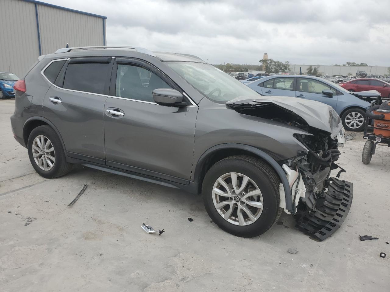 2017 NISSAN ROGUE S - Image 4