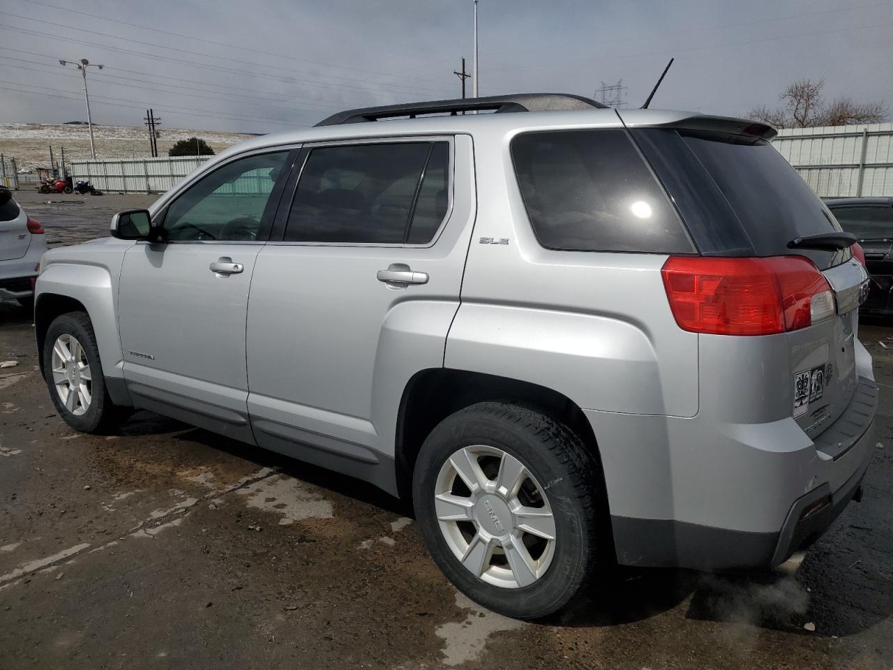 2013 GMC TERRAIN SL - Image 2