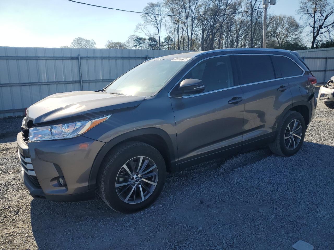 2018 TOYOTA HIGHLANDER