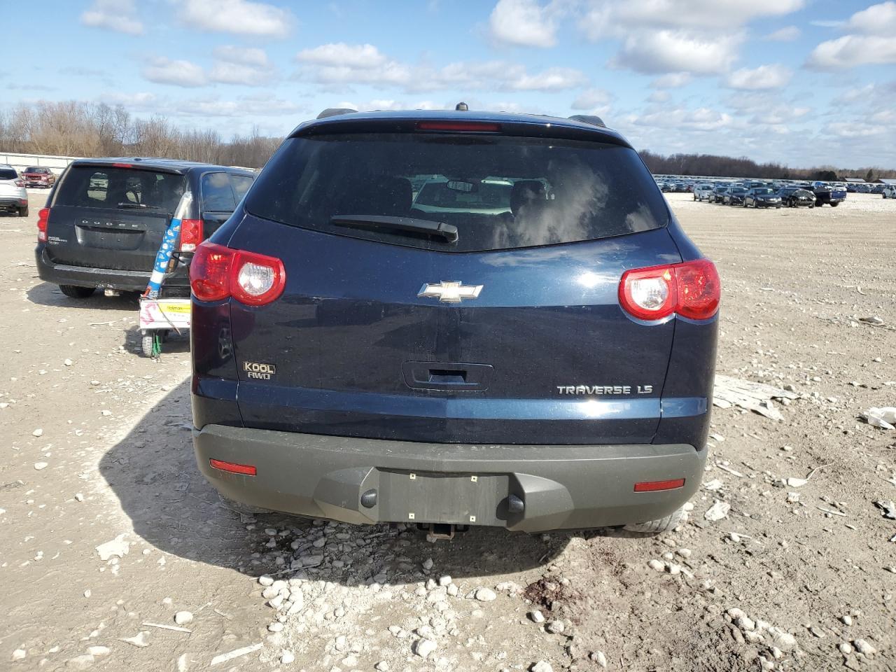 2012 CHEVROLET TRAVERSE L - Image 6