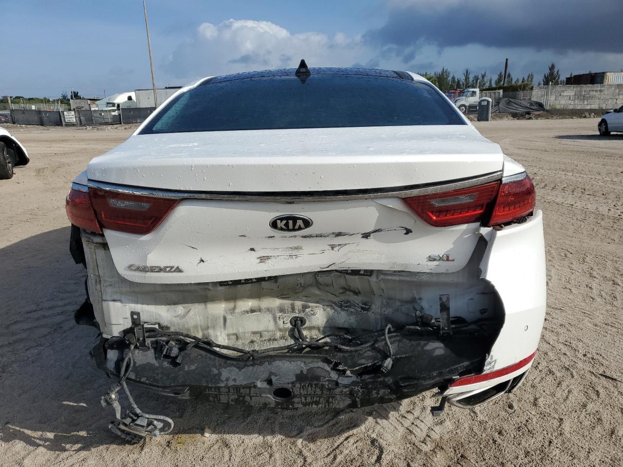 2017 KIA CADENZA PR - Image 6