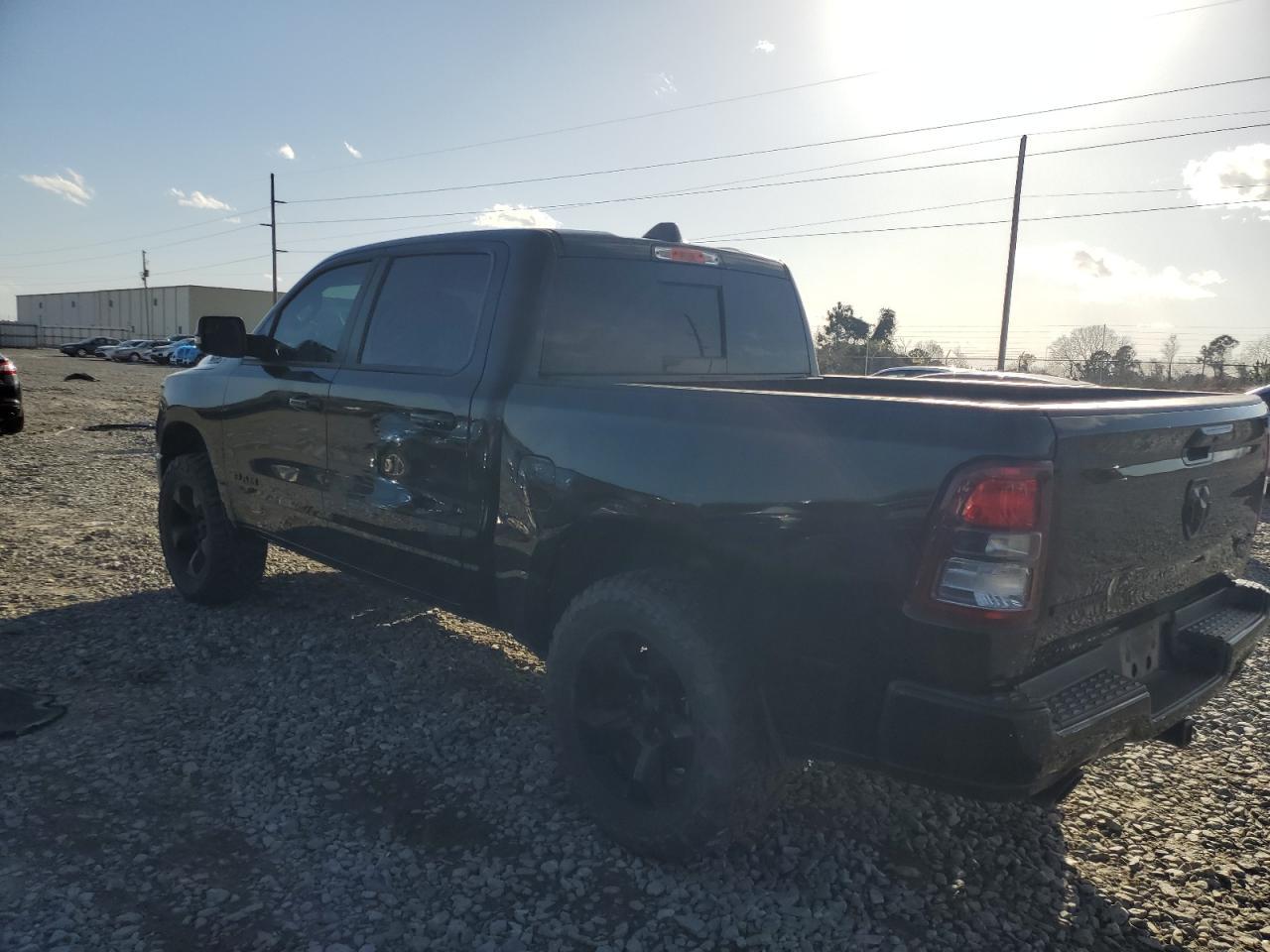 2019 RAM 1500 BIG H - Фото 2