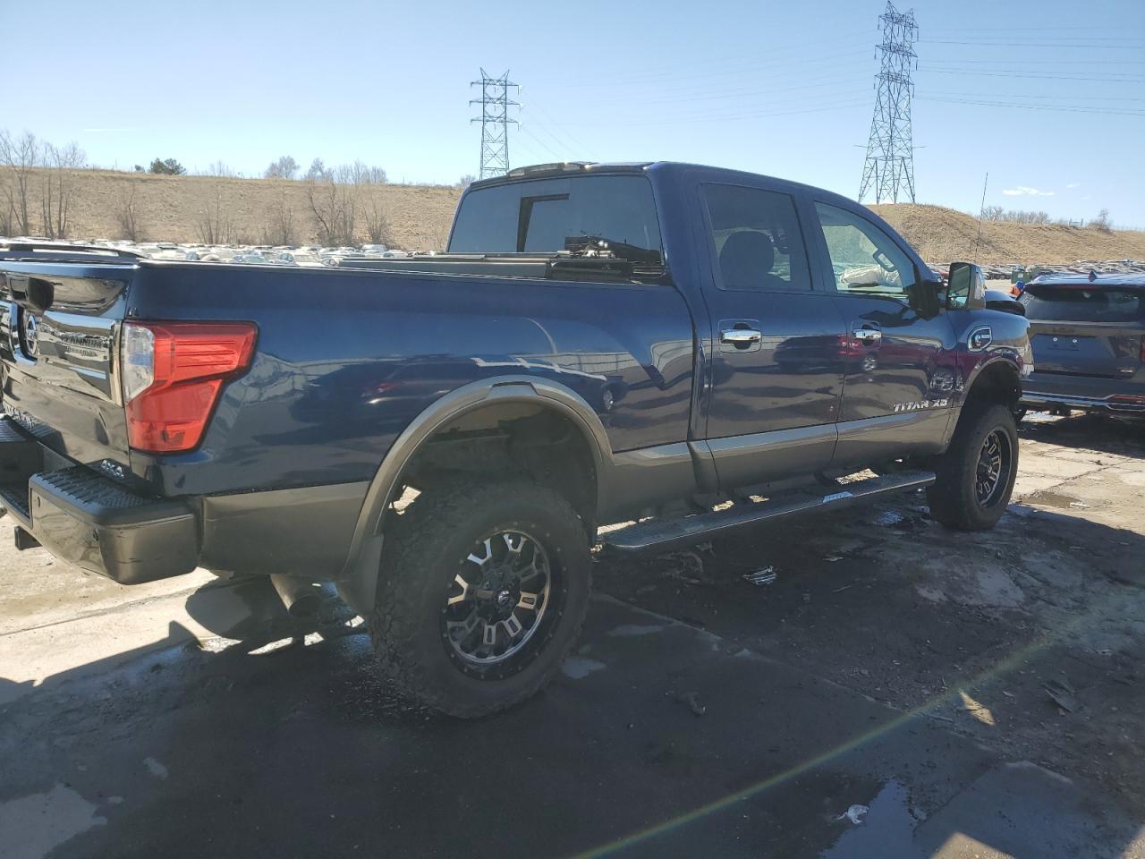 2017 NISSAN TITAN XD S - Фото 3