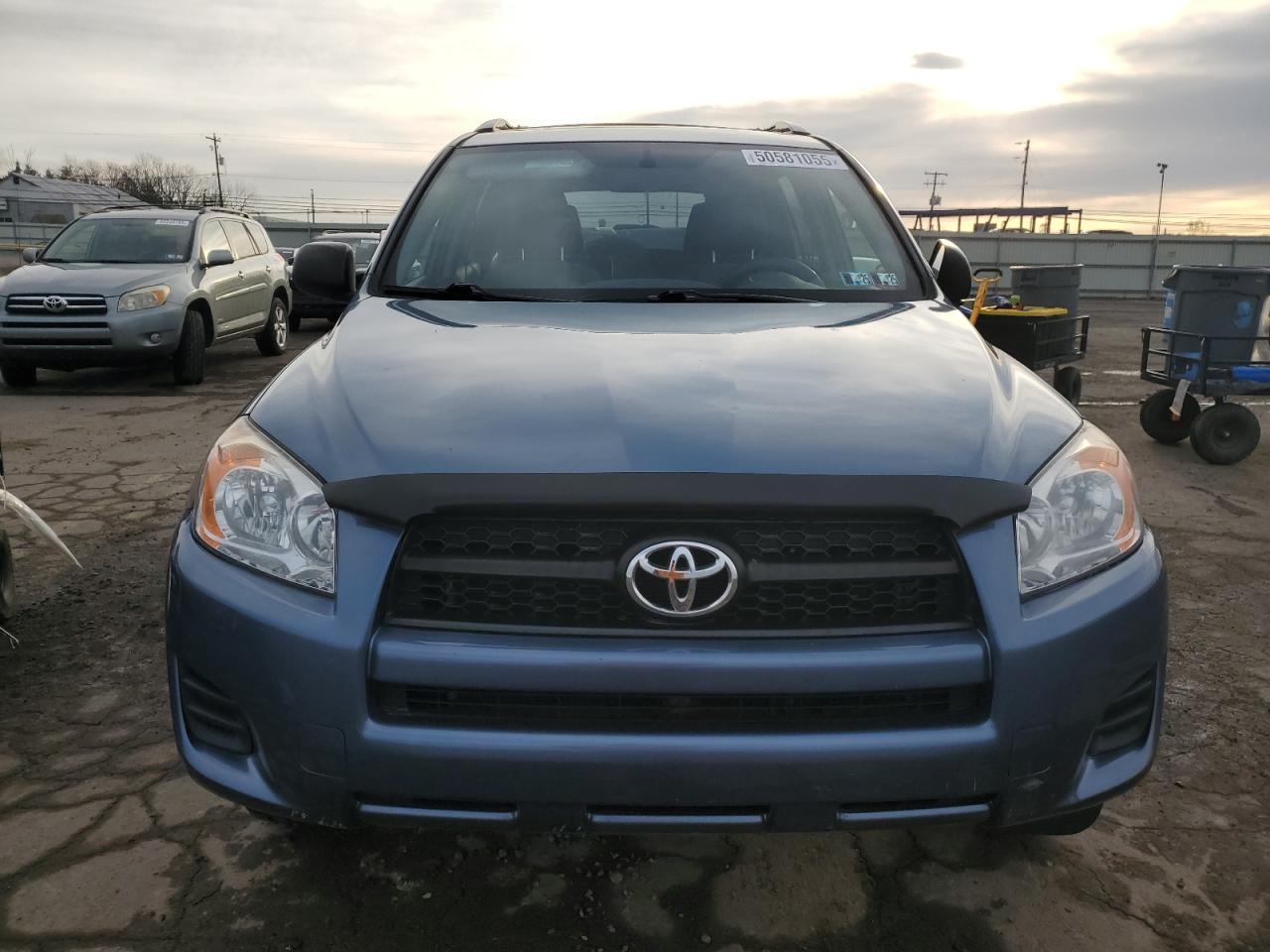 2011 TOYOTA RAV4 - Image 5
