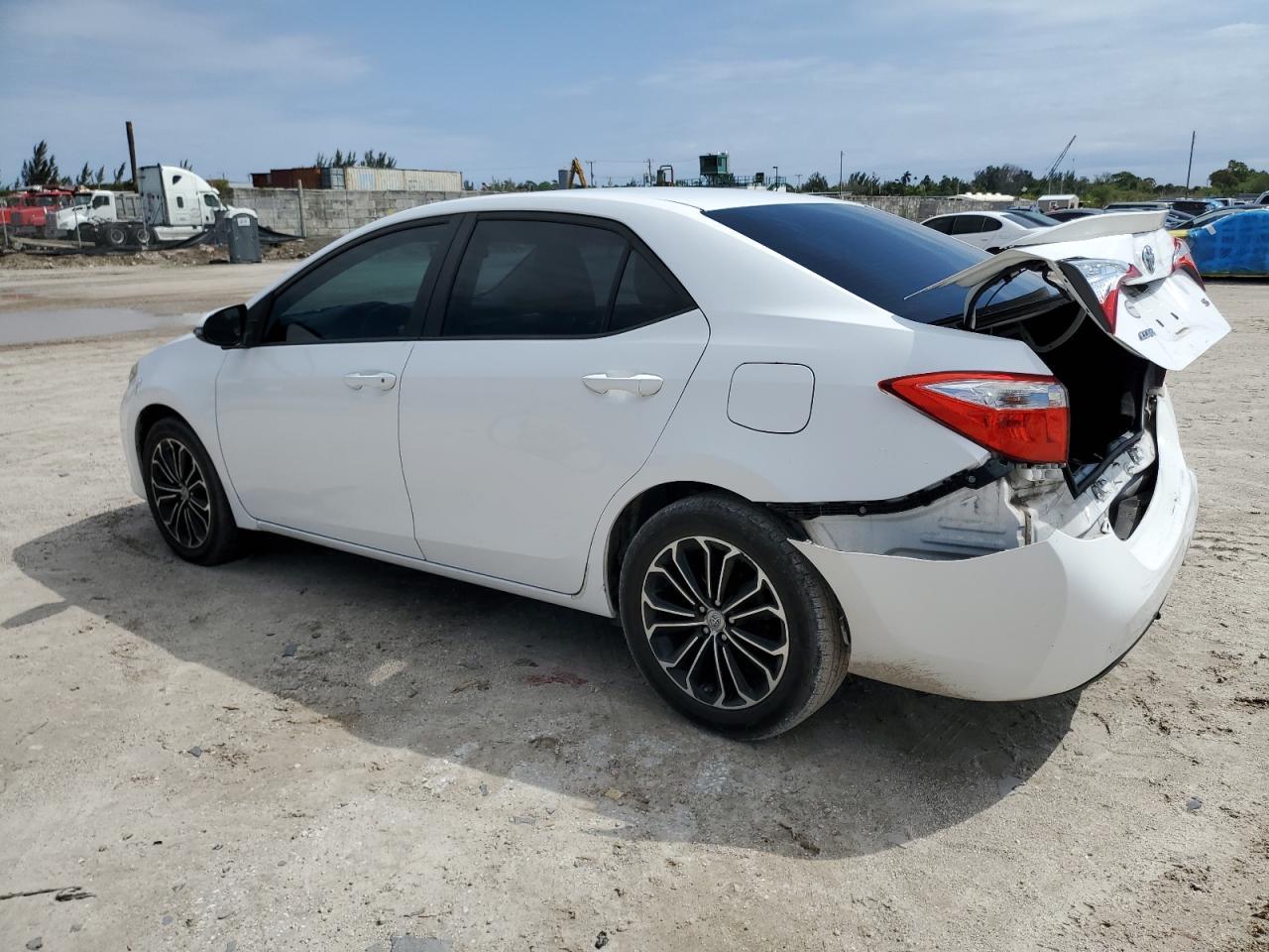 2016 TOYOTA COROLLA L - Фото 2