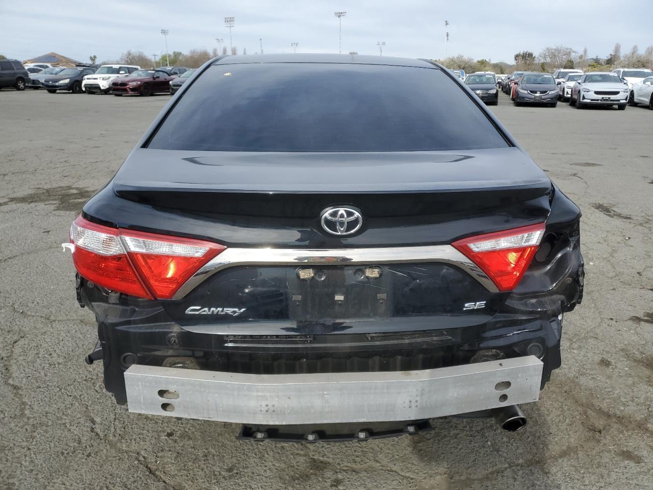 2017 TOYOTA CAMRY LE - Фото 6