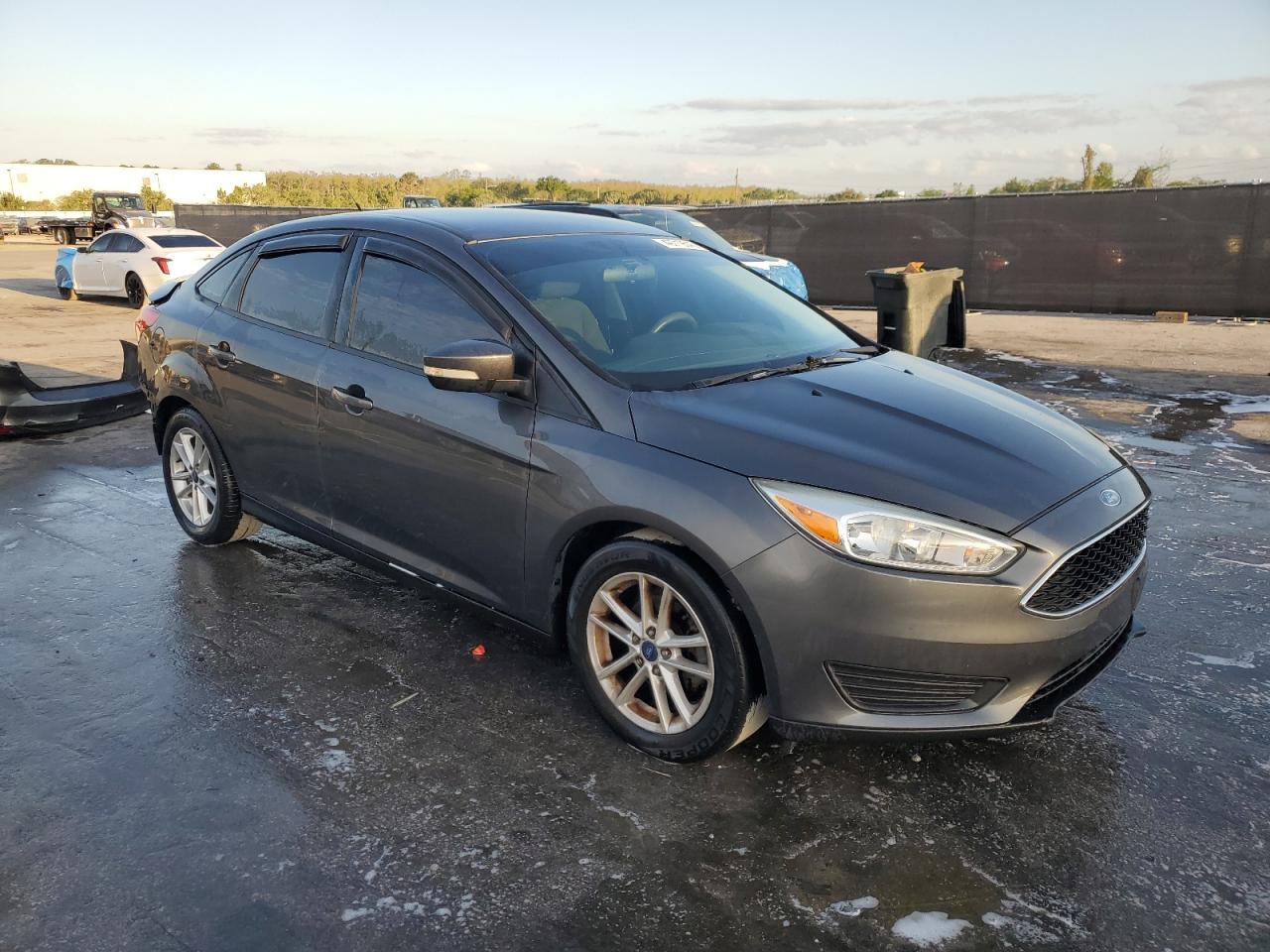 2016 FORD FOCUS SE - Image 4