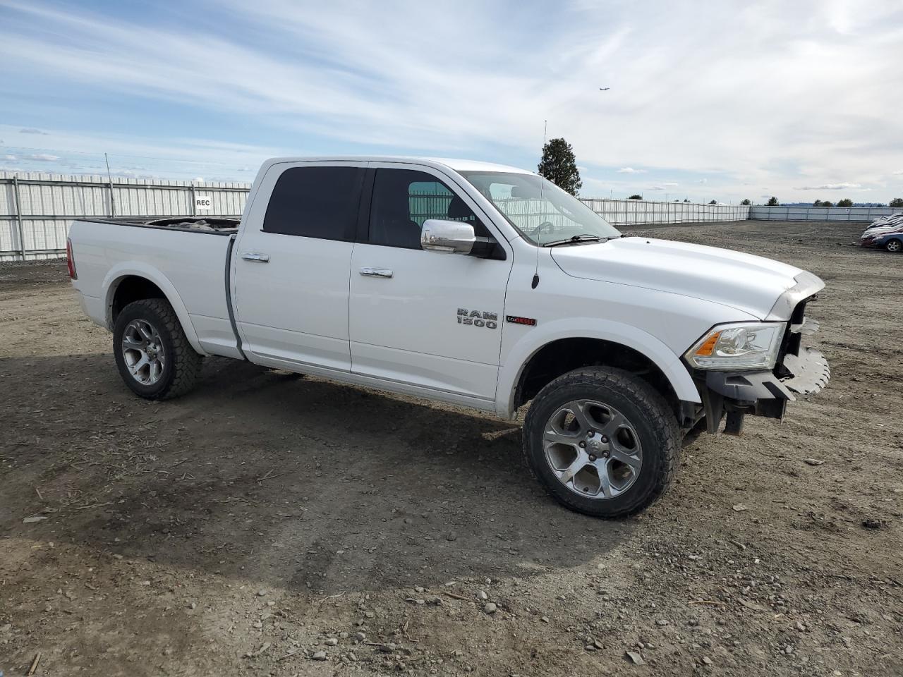 2015 RAM 1500 LARAM - Image 4