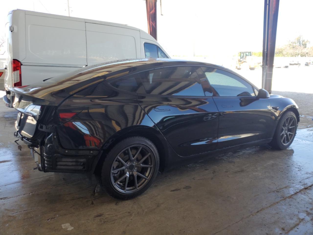 2021 TESLA MODEL 3 - Image 3