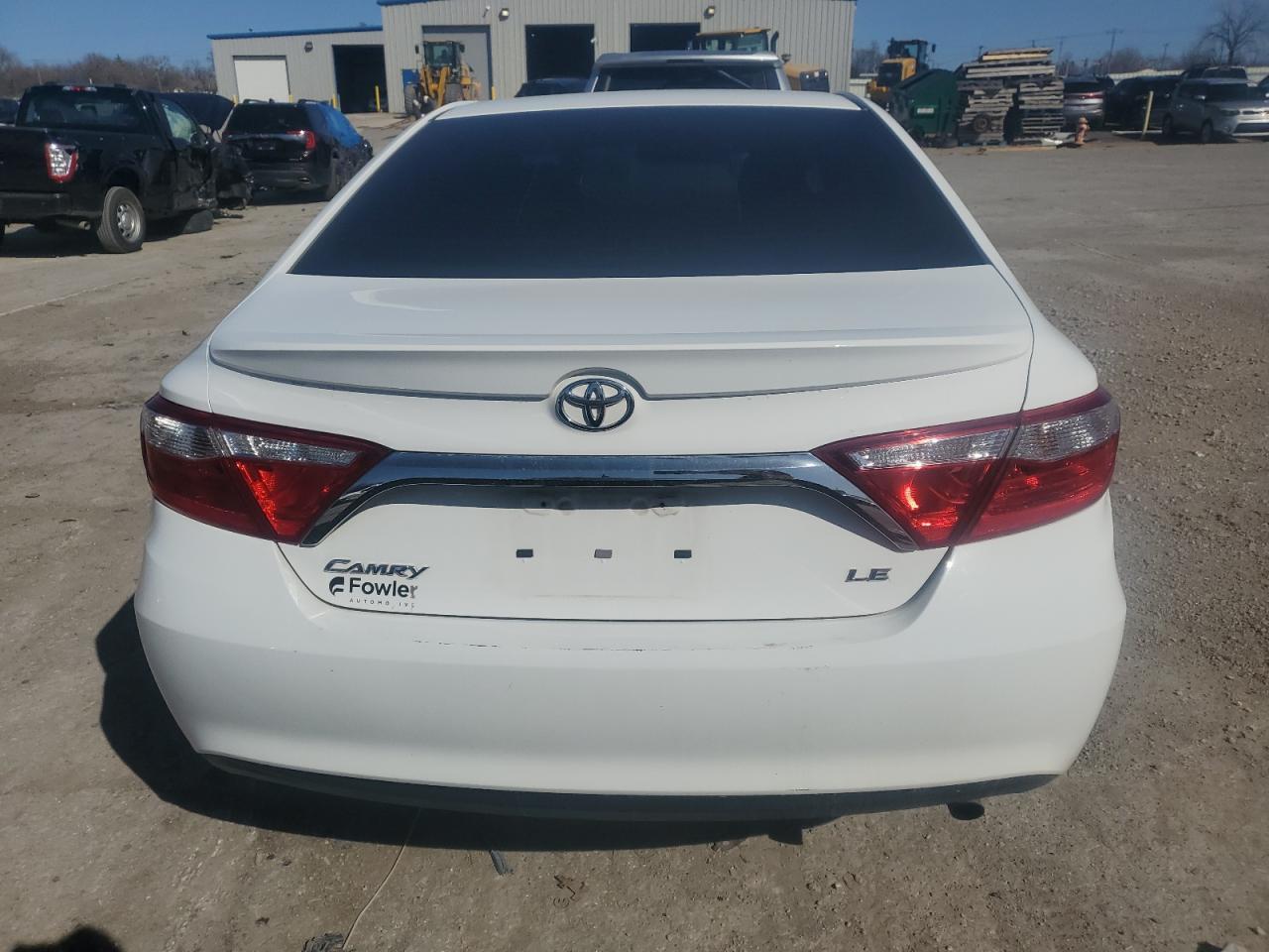 2015 TOYOTA CAMRY LE - Фото 6