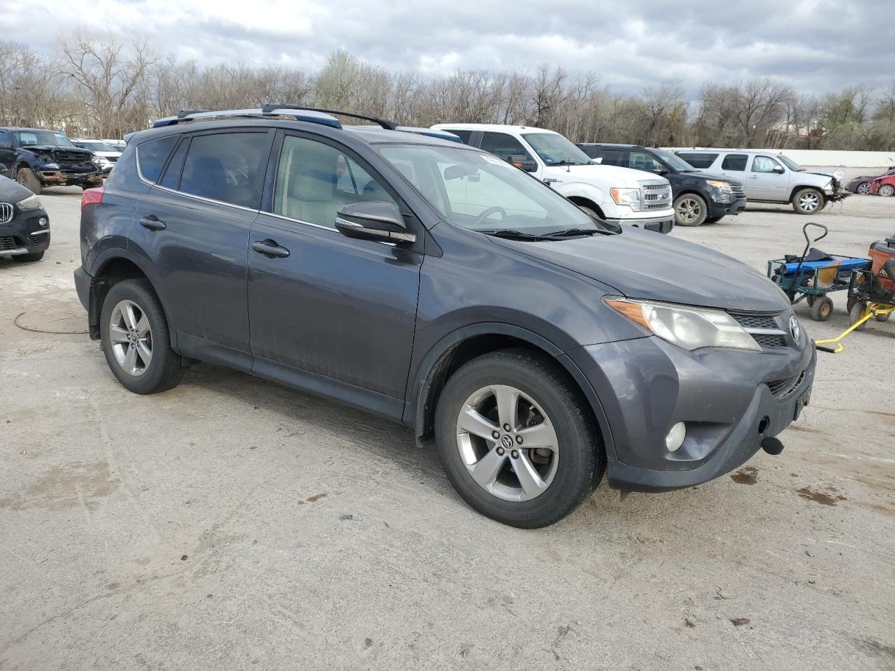 2015 TOYOTA RAV4 XLE - Фото 4